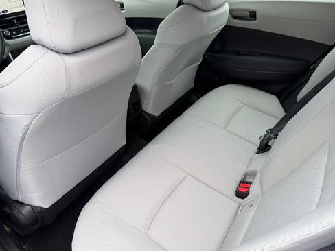 Used 2023 Toyota Corolla Cross L image 8