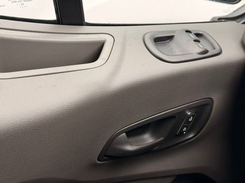 New 2026 Ford Transit 250 148 Medium Roof image 31