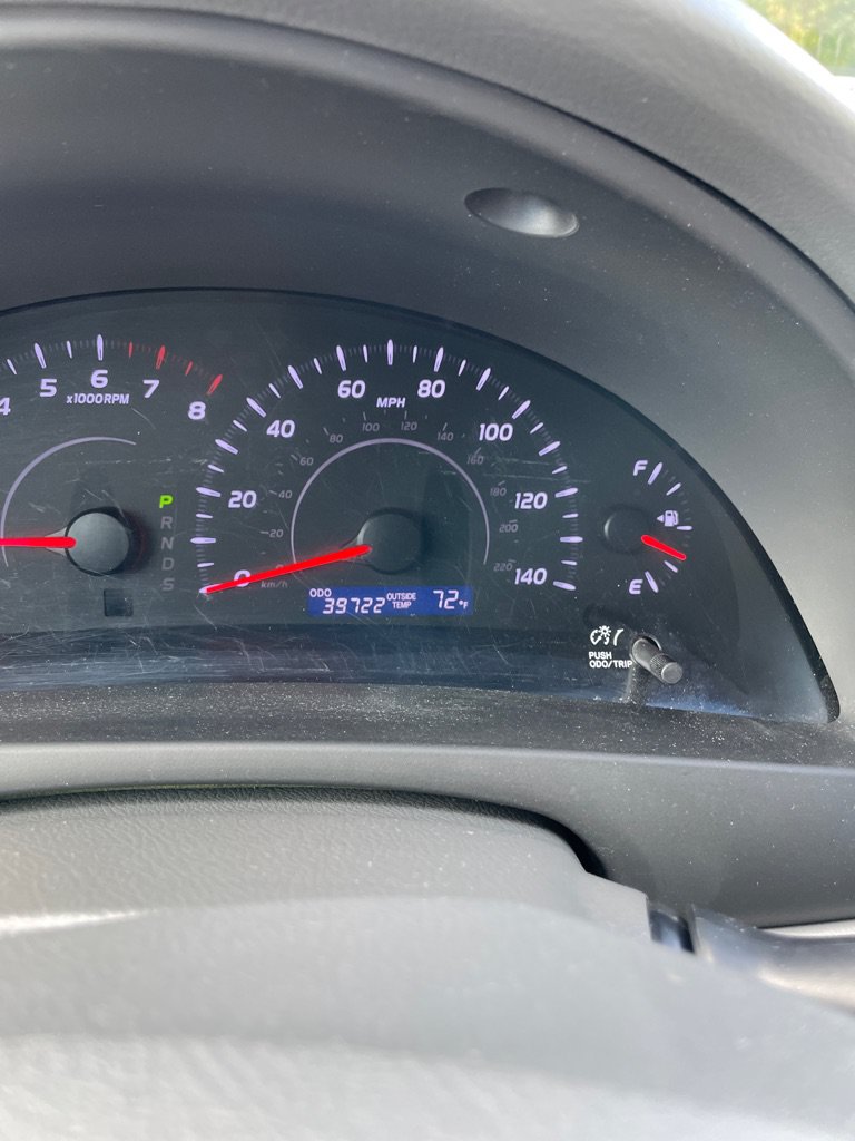 Used 2011 Toyota Camry LE FWD image 12