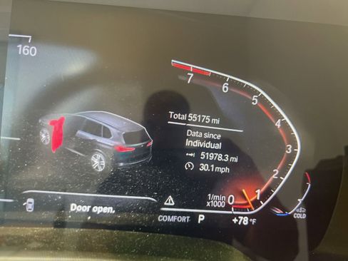 Used 2020 BMW X5 xDrive40i w/ M Sport Package AWD/4WD image 5