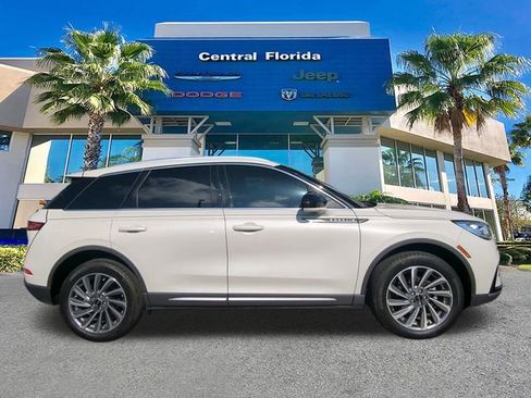 Used 2023 Lincoln Corsair Reserve image 4