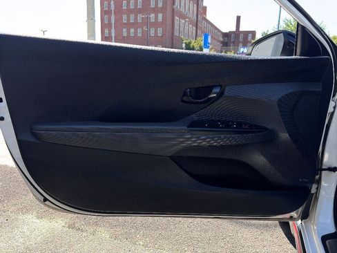 Used 2021 Hyundai Veloster N image 13