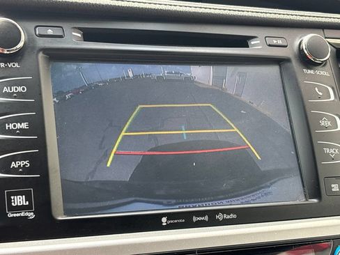 Used 2019 Toyota Highlander Limited FWD image 11