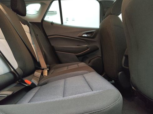 Used 2025 Chevrolet Trax LS FWD image 19