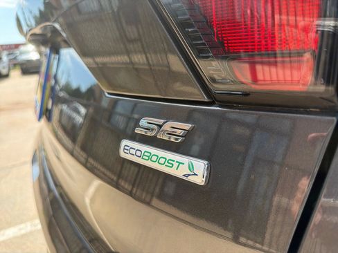 Used 2017 Ford Escape SE FWD image 41