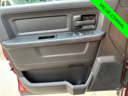 Used 2016 RAM 1500 Express AWD/4WD image 16
