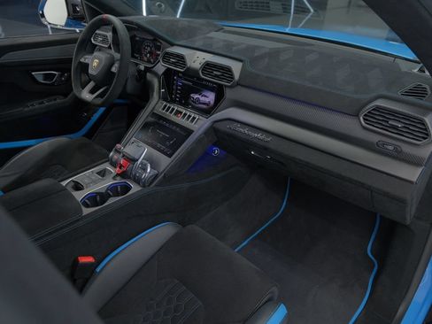 Used 2024 Lamborghini Urus Performante AWD/4WD image 42