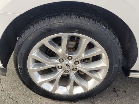Certified 2019 Ford Expedition Platinum RWD image 20
