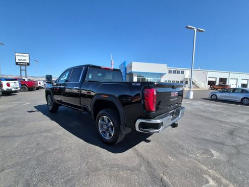 New 2026 GMC Sierra 3500 SLT image 5
