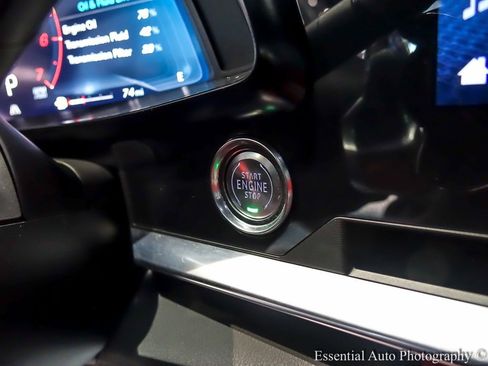 Used 2024 Chevrolet Corvette Stingray Preferred Cpe w/ 2LT image 18