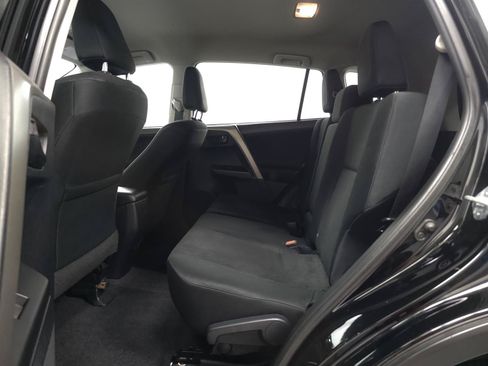 Used 2016 Toyota RAV4 LE FWD image 5