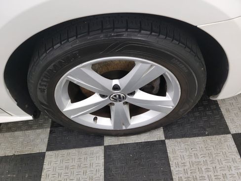 Used 2012 Volkswagen Passat 2.5 SE image 30