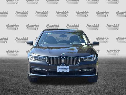 Used 2017 BMW 740i RWD image 10