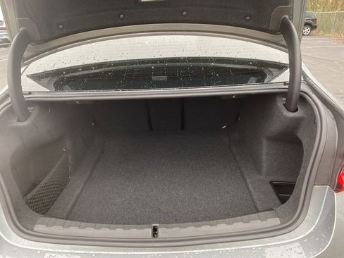 Used 2023 BMW 330i Sedan w/ Premium Package image 17