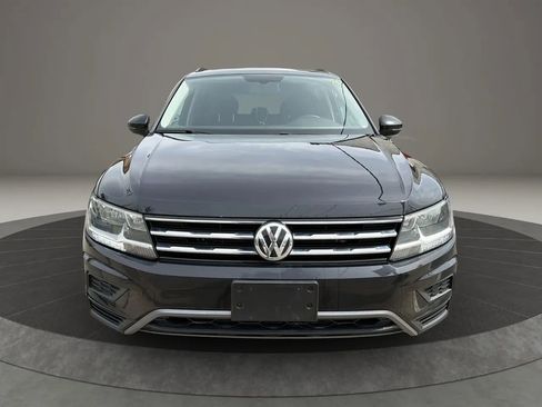 Used 2020 Volkswagen Tiguan SE AWD/4WD image 2