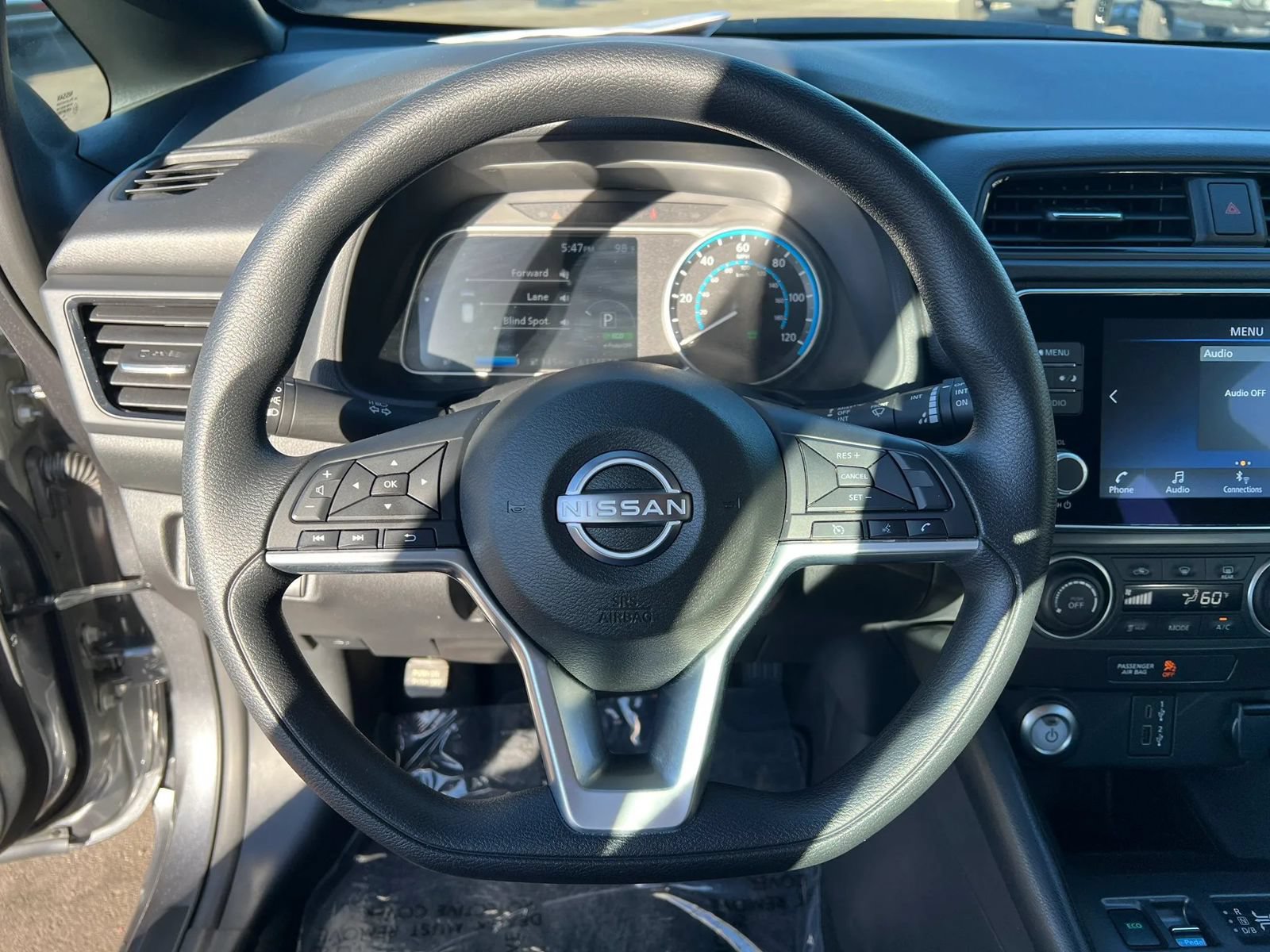 Used 2025 Nissan Leaf S FWD image 12