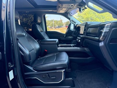 Used 2023 Ford F350 Lariat w/ Lariat Ultimate Package AWD/4WD image 12
