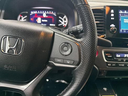 Certified 2025 Honda Passport EX-L image 28