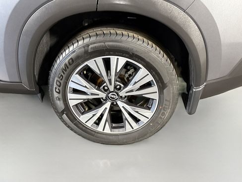 Used 2022 Nissan Rogue SV FWD image 37