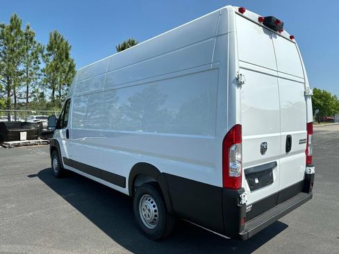 New 2024 RAM ProMaster 3500 w/ Convenience Group image 6