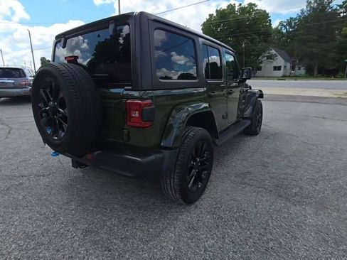 Used 2023 Jeep Wrangler Unlimited Sahara w/ Cold Weather Group AWD/4WD image 2