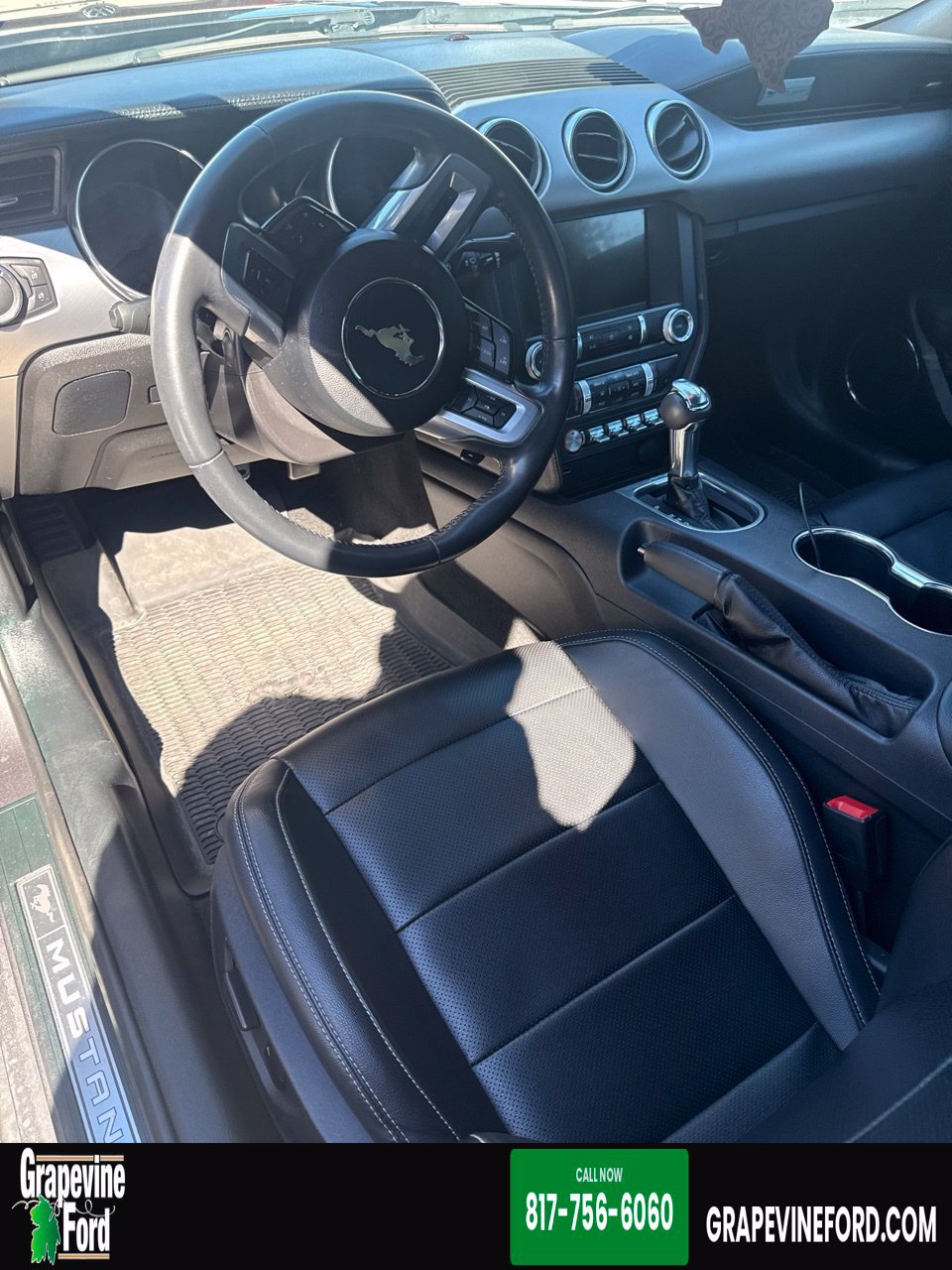 Used 2021 Ford Mustang Premium RWD image 1