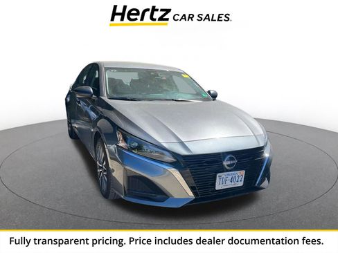 Used 2025 Nissan Altima 2.5 SV FWD image 1