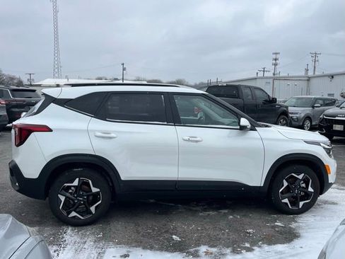 Certified 2025 Kia Seltos S image 14