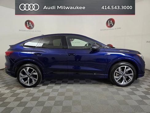 Used 2023 Audi Q4 e-tron Premium Plus w/ Premium Plus AWD/4WD image 3