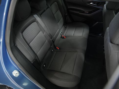 Used 2026 Chevrolet Equinox LT AWD/4WD image 17