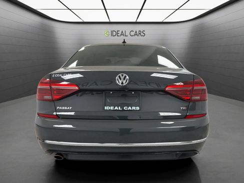 Used 2018 Volkswagen Passat 2.0T R-Line FWD image 4