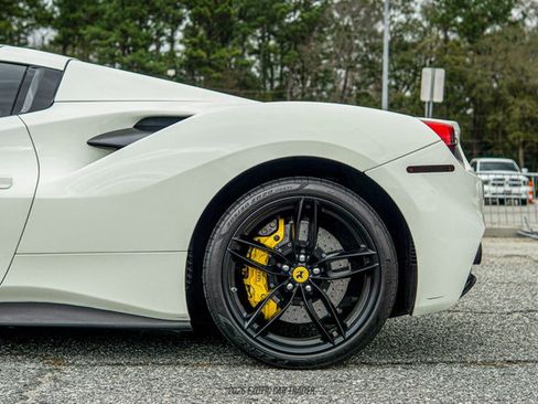 Used 2017 Ferrari 488 Spider image 5