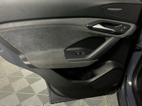 Used 2025 Audi SQ6 e-tron Prestige w/ Black Edition One image 28