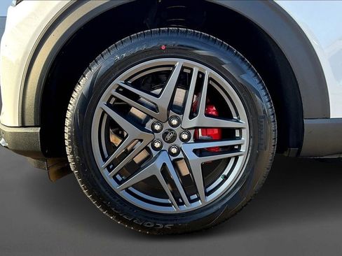 New 2026 Ford Explorer ST-Line w/ ST-Line Street Pack image 14