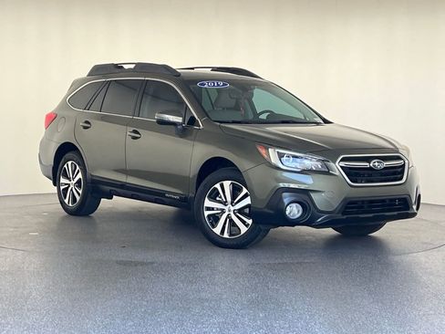Used 2019 Subaru Outback 2.5i Limited AWD/4WD image 41
