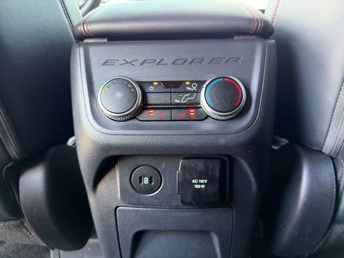 Used 2025 Ford Explorer ST RWD image 17