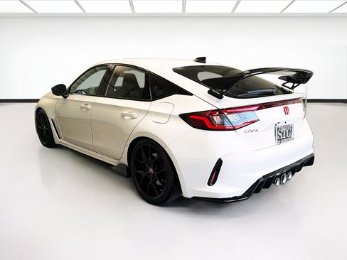 Used 2024 Honda Civic Type R image 6