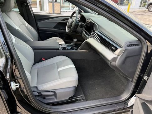 Used 2025 Toyota Camry SE w/ Convenience Package FWD image 21