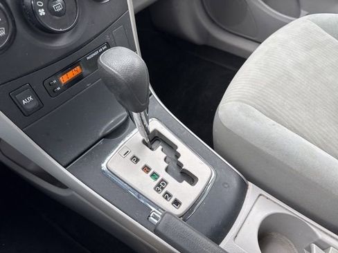 Used 2010 Toyota Corolla LE FWD image 17