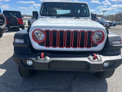 Used 2025 Jeep Wrangler Sport image 2