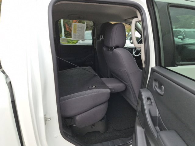 Used 2022 Nissan Frontier S w/ Technology Package AWD/4WD image 12
