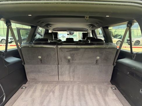 Used 2024 Jeep Wagoneer L Series II w/ Flexible Seating Group AWD/4WD image 18