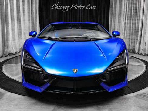 Used 2025 Lamborghini Revuelto image 7