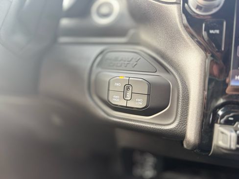 Used 2025 RAM 2500 Tradesman AWD/4WD image 37