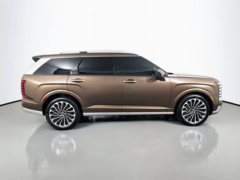 Used 2026 Hyundai Palisade Calligraphy FWD image 4