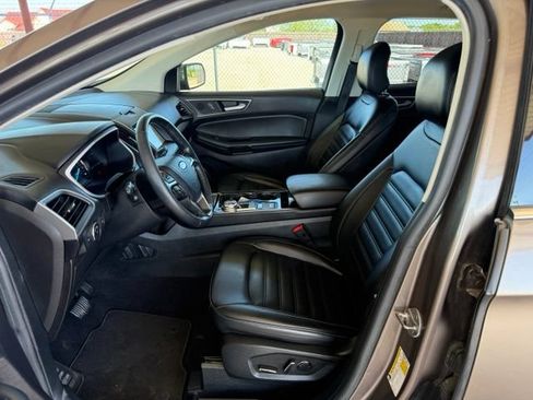 Used 2019 Ford Edge SEL w/ Equipment Group 201A FWD image 13