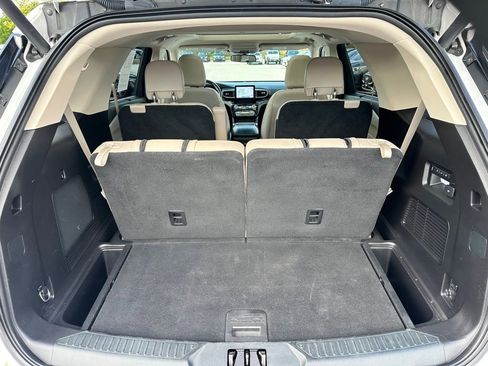 Used 2021 Ford Explorer Limited w/ Hybrid Equipment Group 310A image 11