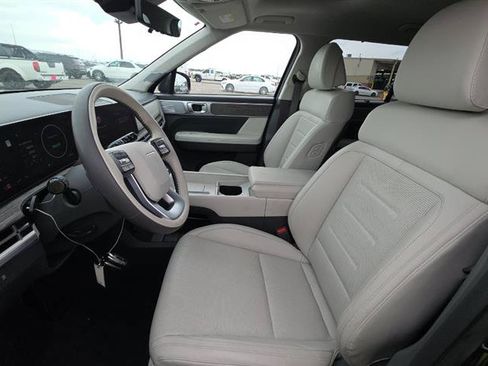 Used 2025 Hyundai Santa Fe Calligraphy FWD image 5