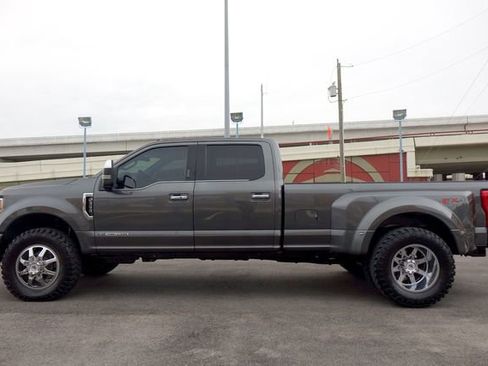 Used 2017 Ford F350 Platinum AWD/4WD image 10