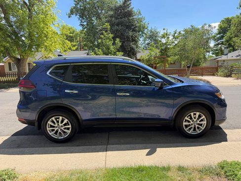 Used 2018 Nissan Rogue SV w/ Premium Package AWD/4WD image 6